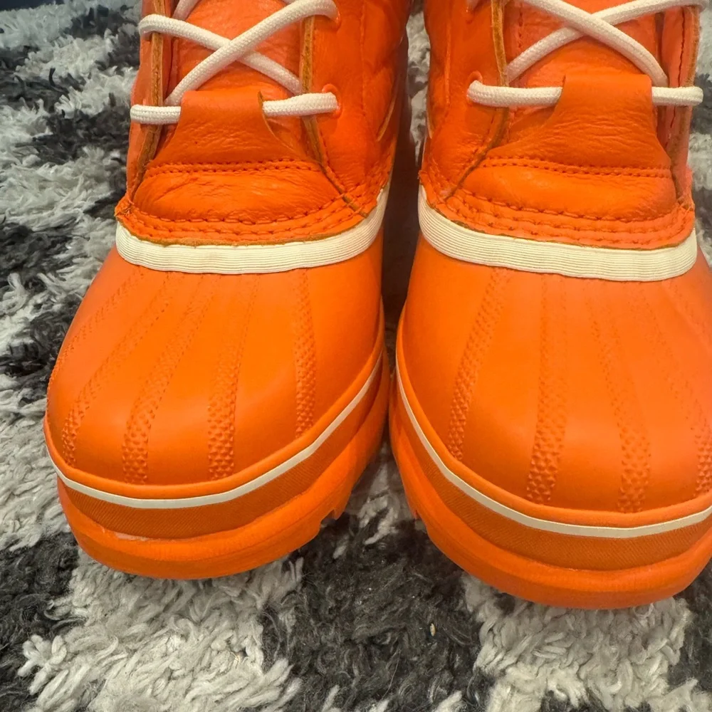 “Like walking on a cloud!” These boot are CUTE & COMFY🧡🧡 zoom in for details